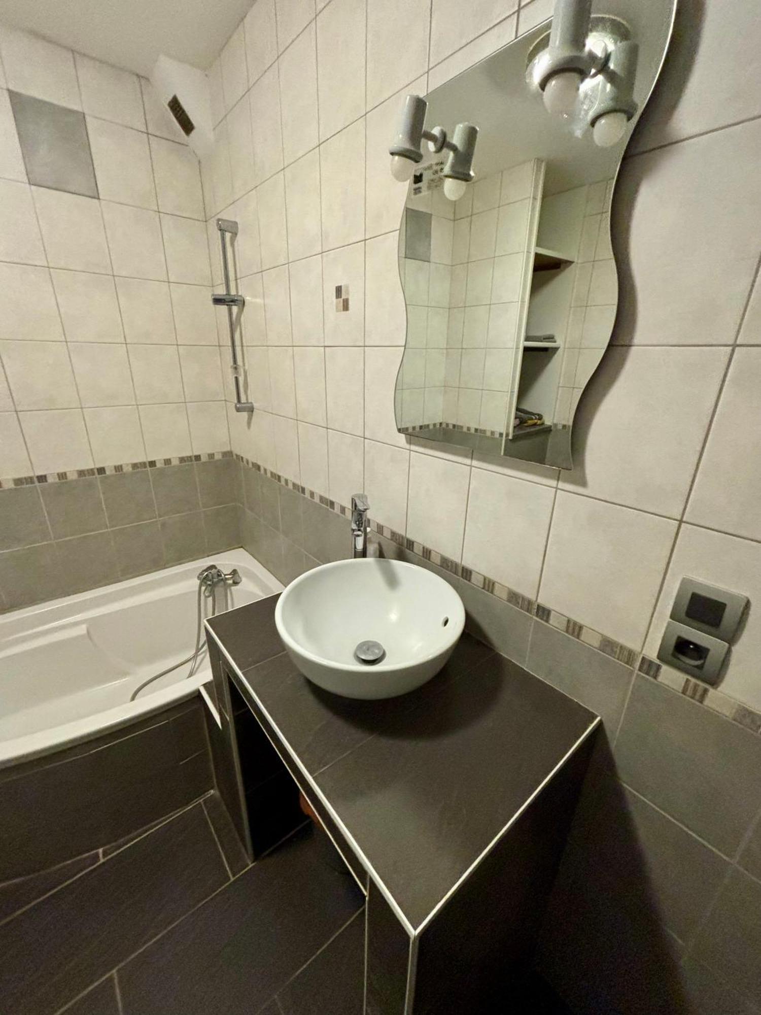 Studio - Baignoire - Pret De Vtt - Lave Linge Le Puy-en-Velay Exterior foto